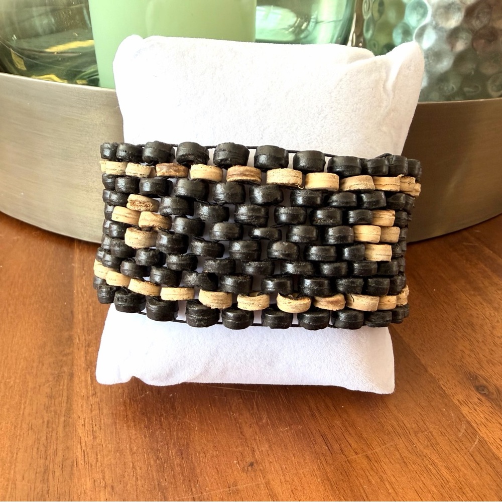 Black and Tan Wood Beaded Stretch Bracelet